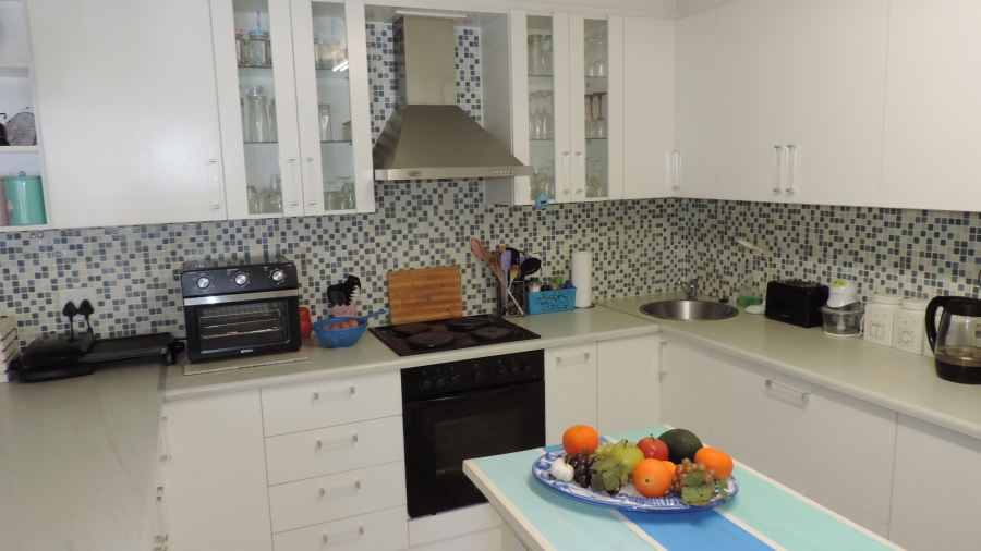 3 Bedroom Property for Sale in Blue Lagoon Western Cape